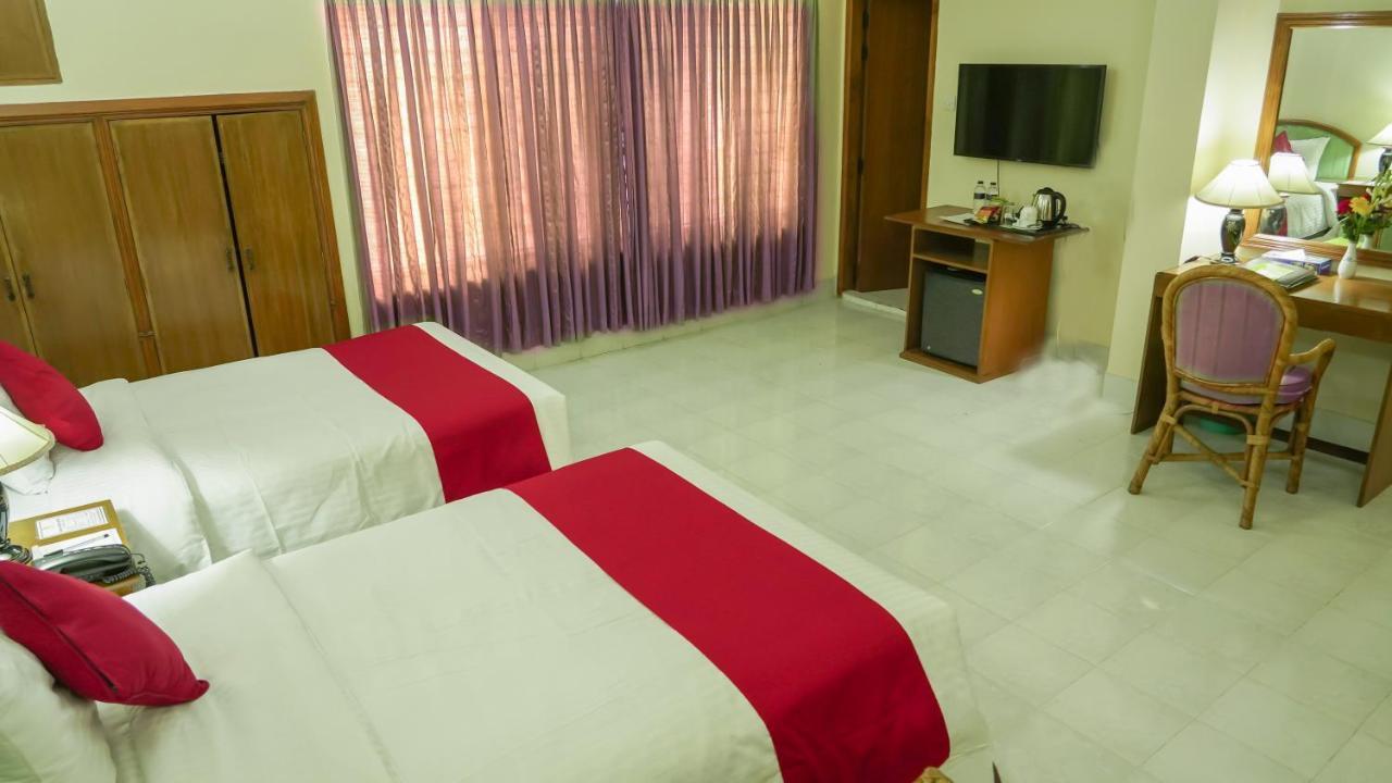 Asia Pacific Hotel Dhaka Buitenkant foto