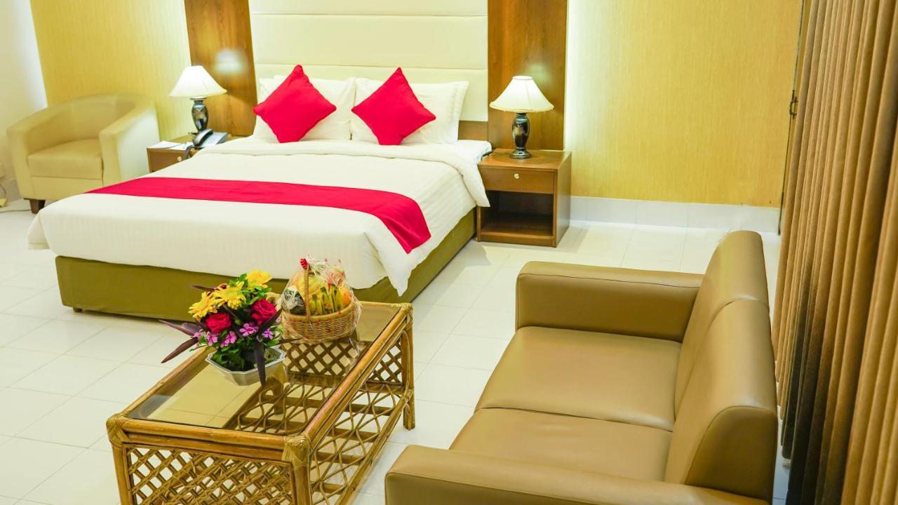 Asia Pacific Hotel Dhaka Buitenkant foto