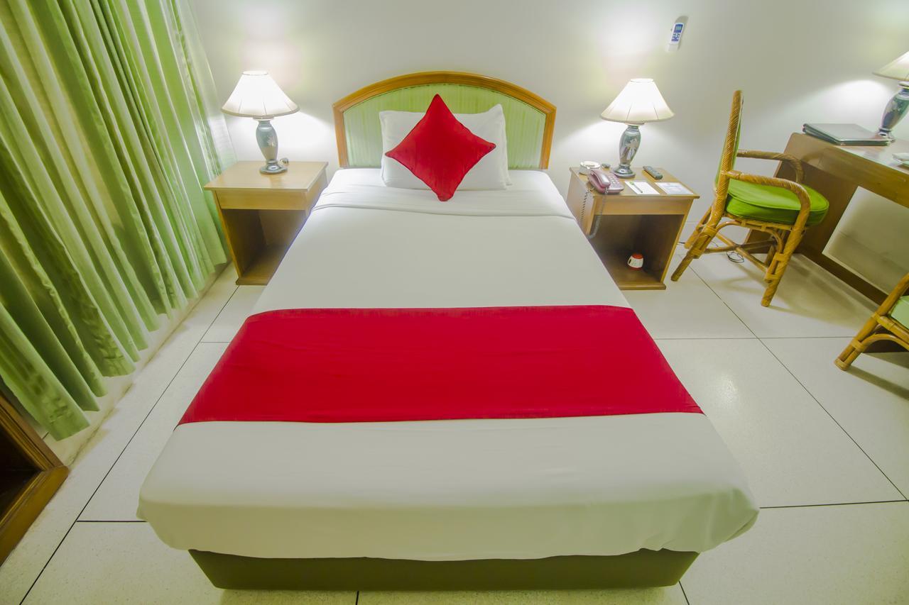 Asia Pacific Hotel Dhaka Buitenkant foto